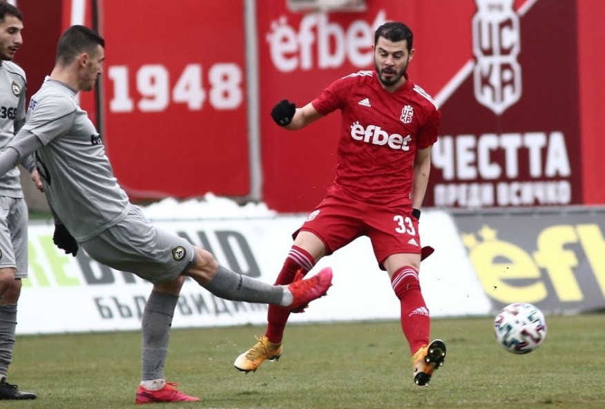 Бившият национал на България Галин Иванов официално се завърна